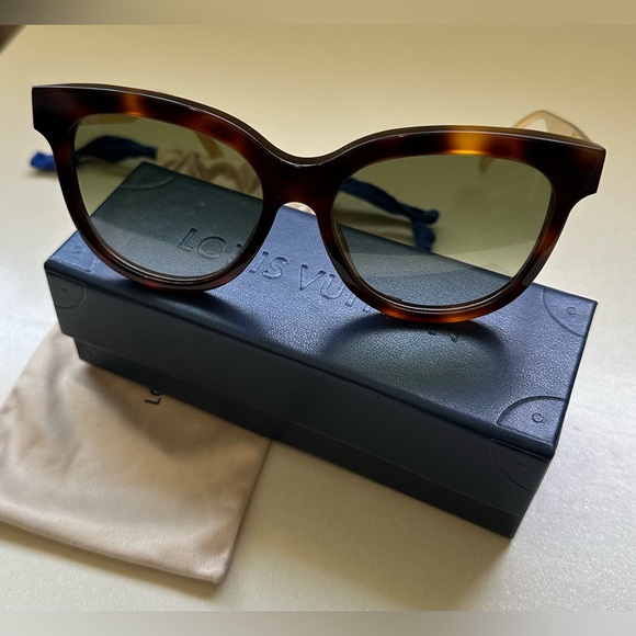 Louis Vuitton Sunglasses - Picture 1 of 7